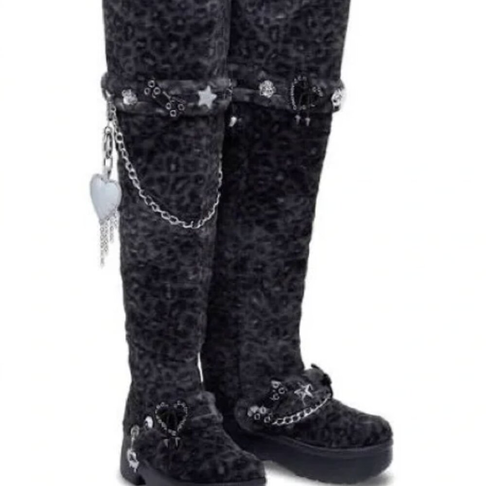 Crocs X T-Pain UNFURGETTABLE "Boots With The Fur" Sz 8 Brand New, Never Worn